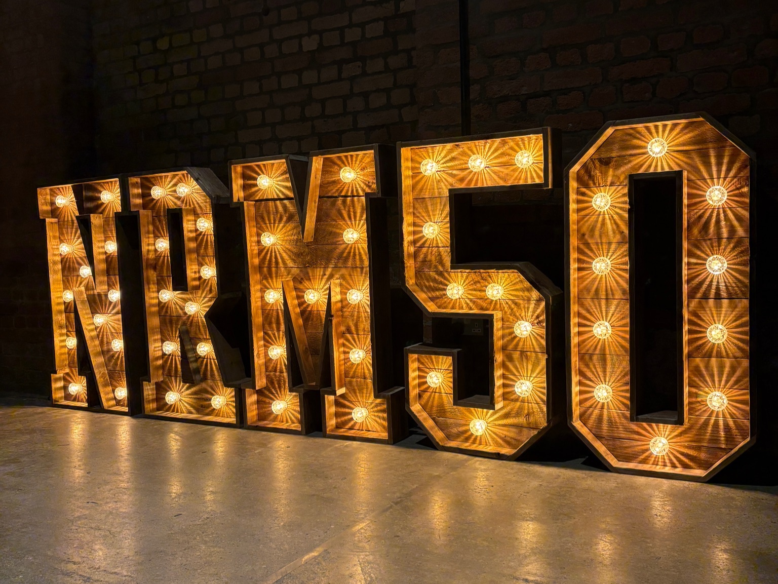 Light-up Letters