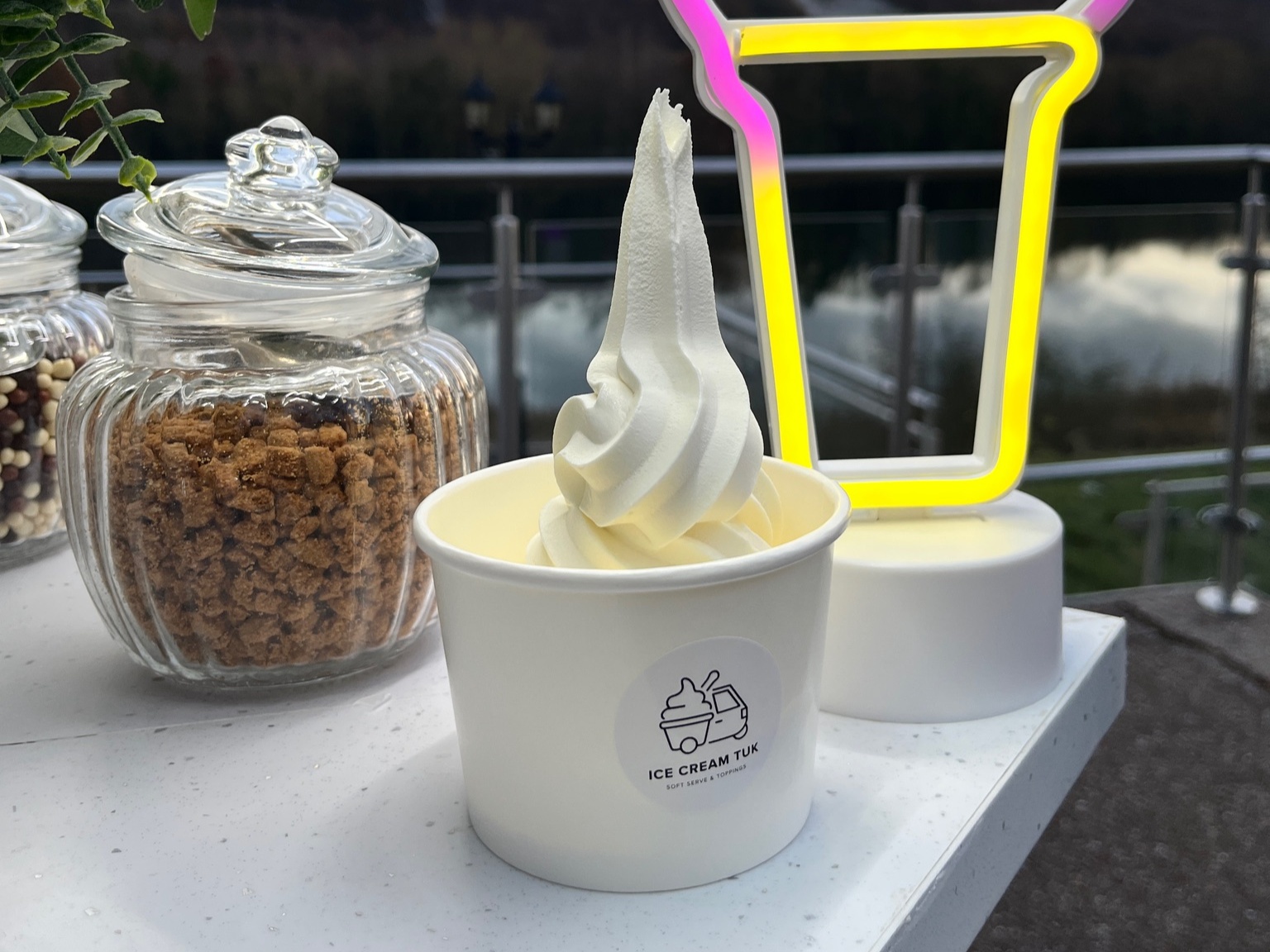 Ice Cream Tuk
